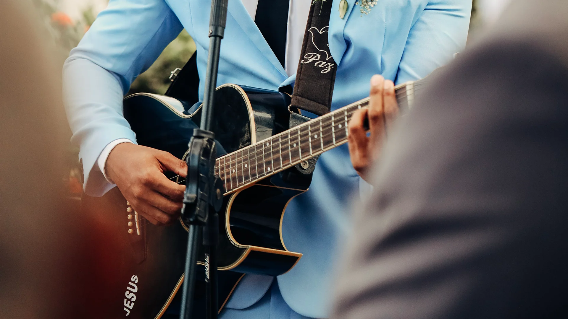 Guitariste mariage cocktail — B.EVENT Bordeaux